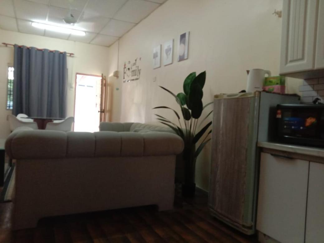 Homestay Tok Abah Seri Iskandar Kültér fotó