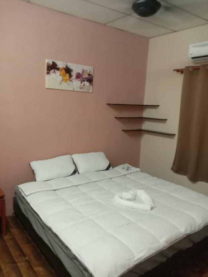 Homestay Tok Abah Seri Iskandar Kültér fotó